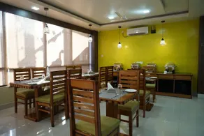 Pemaling Lords Eco Inn Guwahati - Restaurant