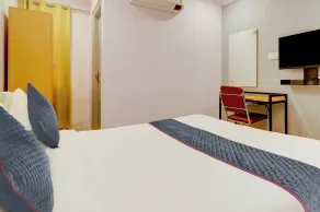 Super Townhouse SR Nagar Near  - Rum