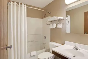 Super 8 by Wyndham Nashville/ Dntn/ Opryland Area - Salle de bain