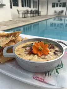 Douglas Highway Hotel - Restaurante