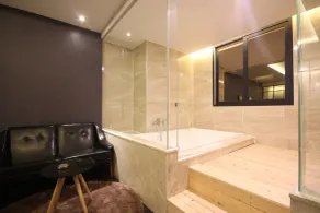 2 Heaven Hotel Seomyeon - Bathroom