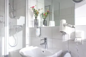 Astenturm Hotel - Baño
