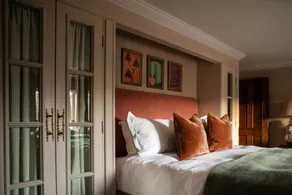Bedford Arms Hotel - Room