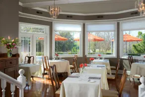 L'Auberge Provencale Inn & Restaurant - Restaurang