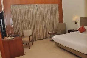 Hotel The Hans - Connaught Place, New Delhi - Vista do quarto
