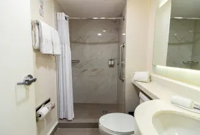 Wyndham Garden Monterrey Aeropuerto - Badezimmer