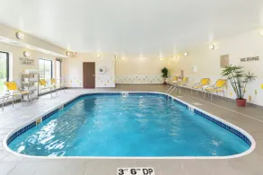 Fairfield Inn & Suites Springfield - Piscine