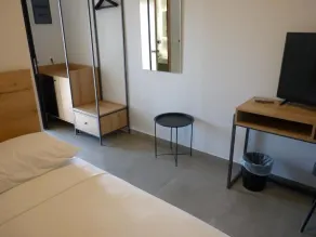 Comfort Suites & Rooms - Room