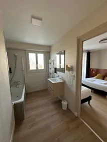 Hotel les Alignements - Bad