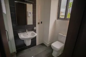 Veronique Heights - Bathroom