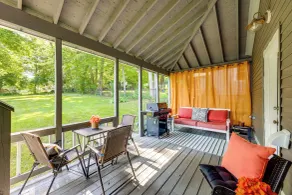 Convenient, Cozy Home: Porches, Fire Pit, Office - Interiør