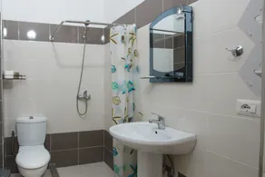 Grand Blue - Bathroom