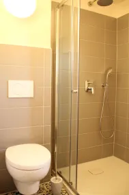 Tauber Lodge - Bathroom