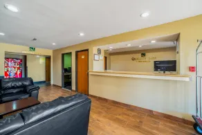 Quality Inn Carbondale University area - Lobby