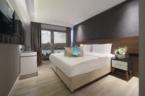 Dora Pera Hotel - Udsigt fra værelset