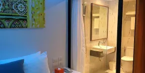 S Box Sukhumvit Hotel - Salle de bain
