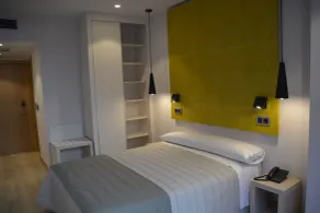 Hotel Bilbao Plaza - Room