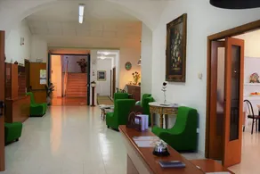 Centro di Spiritualità Madonna della Nova - Sittområde i lobbyn