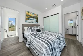 5BR Gorgeous Melrose Villa with Parking - Rum