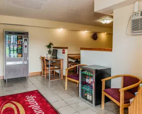 Econo Lodge Cloverdale - Vestíbulo