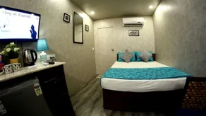 Stay At Kumbh - Room