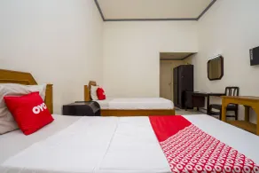 OYO 1989 Hotel Pelangi Harapan - Room