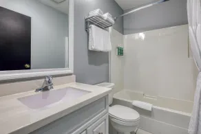 Stoke Hotel SureStay Collection by Best Western - Bad