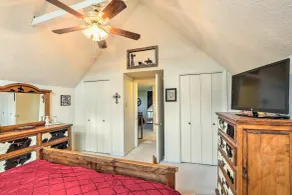 A-frame Ruidoso Retreat w\/ Deck, Grill & Views! - Chambre