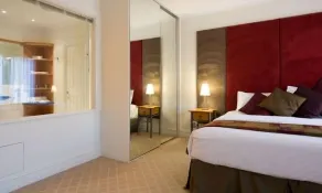 Lakeside Suites 2 - Quarto