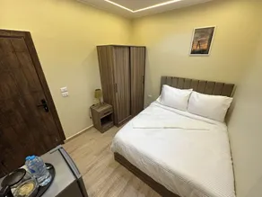 Night Pyramids Inn - Habitación