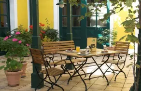 Oldtimer Motorhotel Guntramsdorf - Terrace/patio