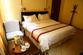 New Safari Hotel - Room