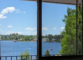 Western Riviera Lakeside Lodging - Chambre