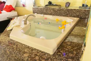 Luxe Inn and Suites - Chambre