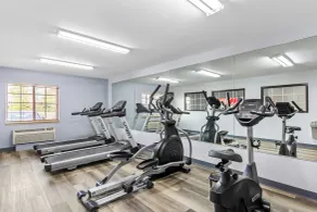 Birch Hill Suites Clarksville-Louisville North - Motionscenter