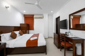 Hotel Clark Heights - Room