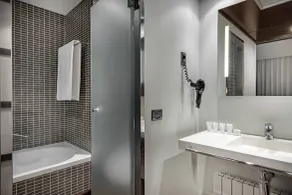Hotel AC by Marriot - Baño