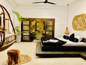 The Jini House - Camera