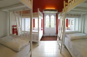 Bed in Town - Room