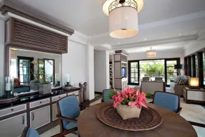 Sundara Oceanside Villa - Restaurant
