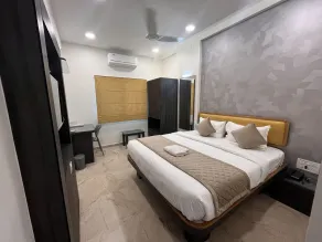Treebo Ajinkya Palace - Zimmer