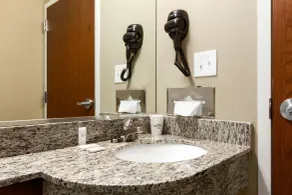 Microtel Inn & Suites by Wyndham - Salle de bain