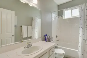 8 Mi to Dtwn Reno: Cozy Sparks Escape w/ Fireplace - Innvendig