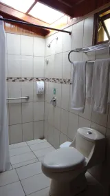 Los Pinos Cabanas y Jardines - Bathroom