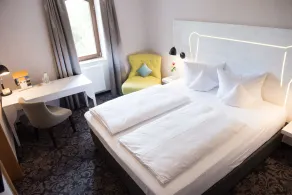 Parkhotel Schillerhain - Room