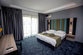 Burgundy - Zimmer