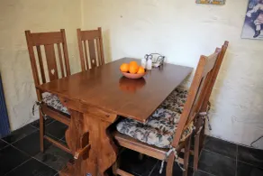 Griffiths Cottage - Essbereich im Zimmer