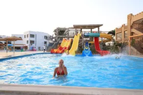 Shams Safaga Resort - Piscina
