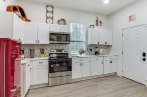 Stylish Home ~ 2 Mi to Jackson State & Belhaven! - Interiør