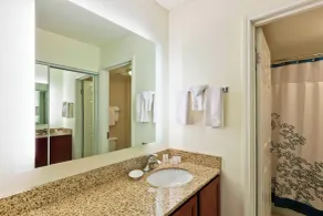 Residence Inn Indianapolis Fishers - Bathroom